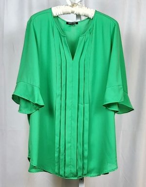 Green V-Neck ¾ Sleeve Blouse